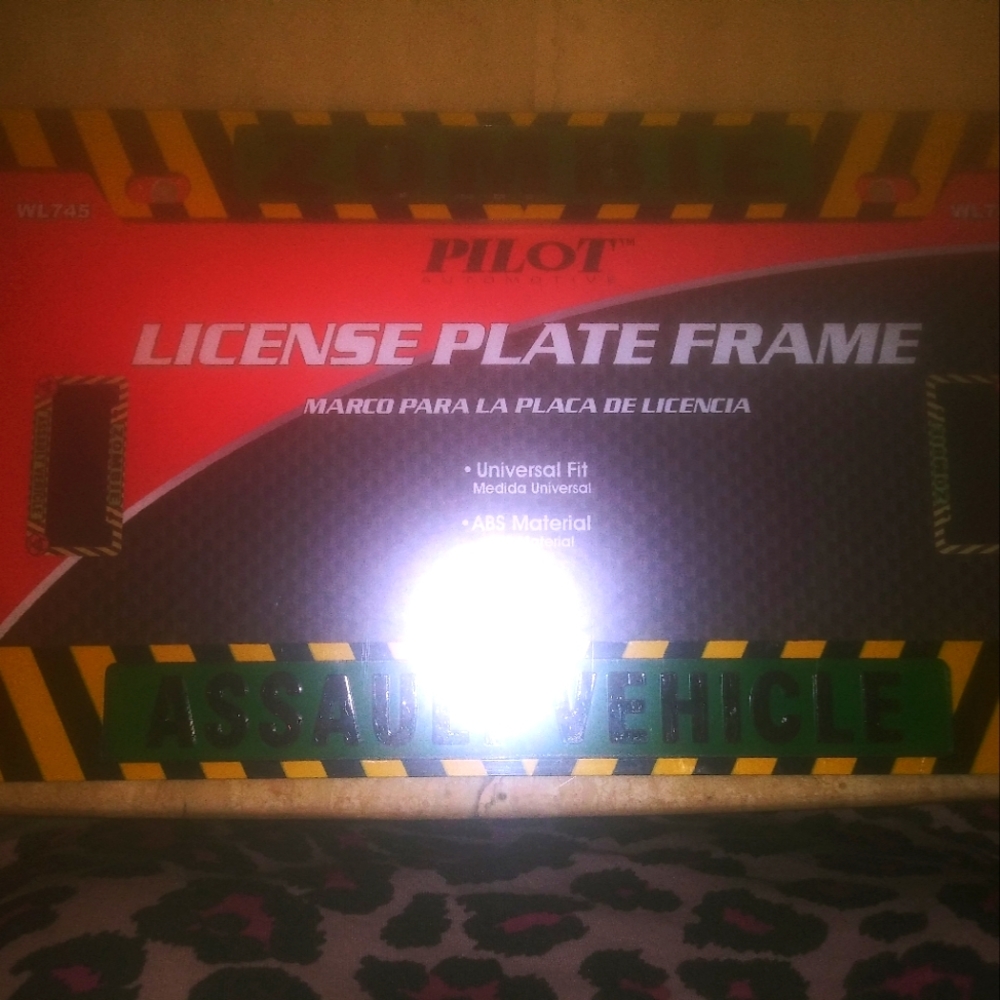 ZOMBIE ASSAULT VEHICLE Plate Frame